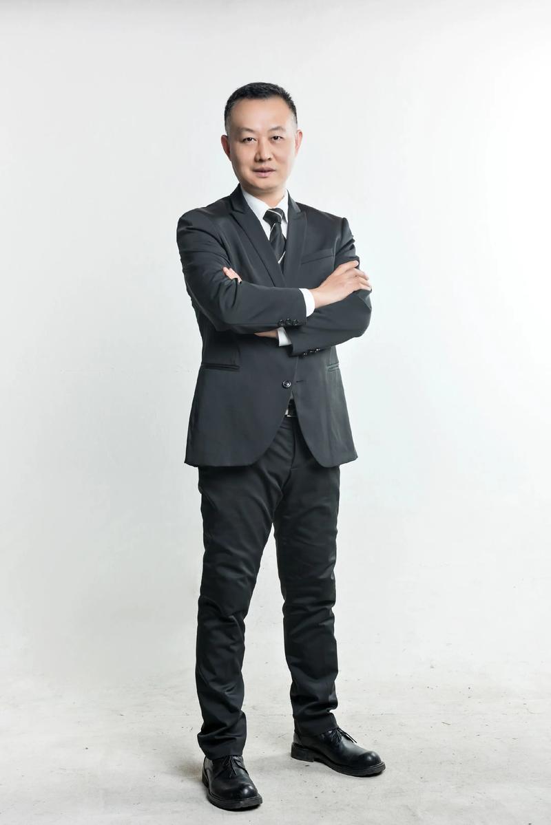 王崇以 项目运营总监